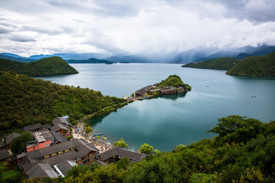 泸沽湖