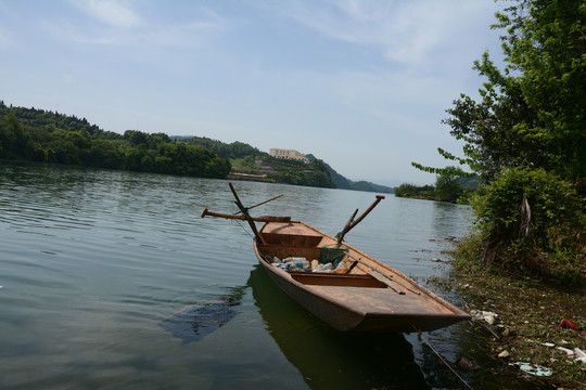 江边小景