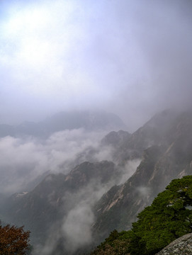 安徽黄山山脉云雾