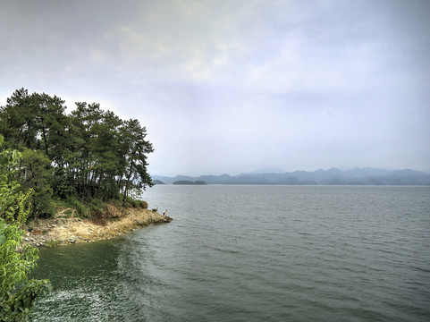 淳安千岛湖湖面风光