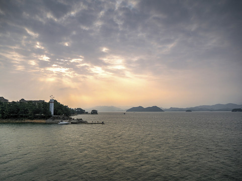 淳安千岛湖夕阳晚霞风光