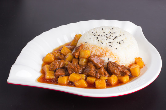 紅燒牛肉飯