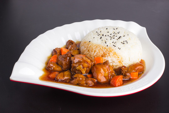 紅燒雞塊飯