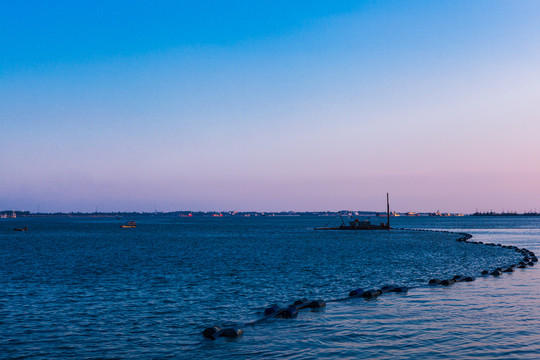 湛江渔港公园碧海蓝天