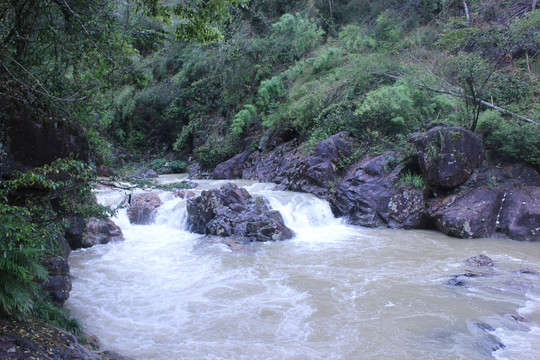 山间小溪