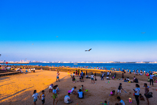 蓝天碧海沙滩