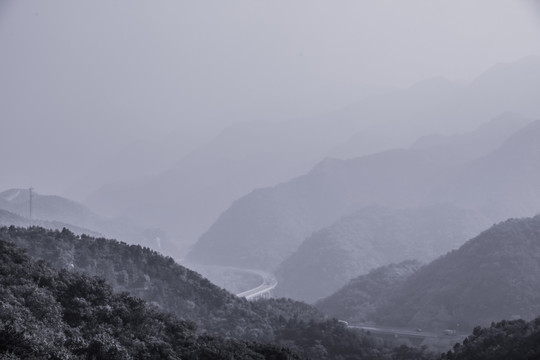 水墨山