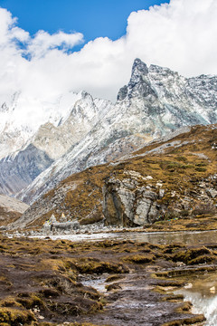 亚丁雪山