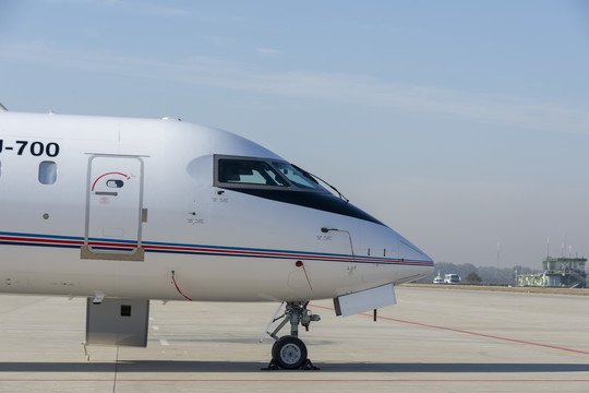 CRJ700飞机机头