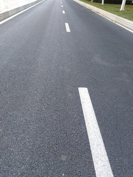 方向沥青公路