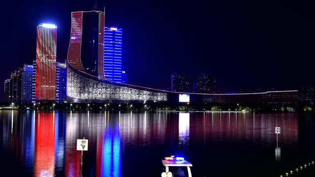 合肥天鹅湖夜景