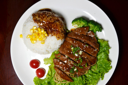 中餐黑椒牛排套餐