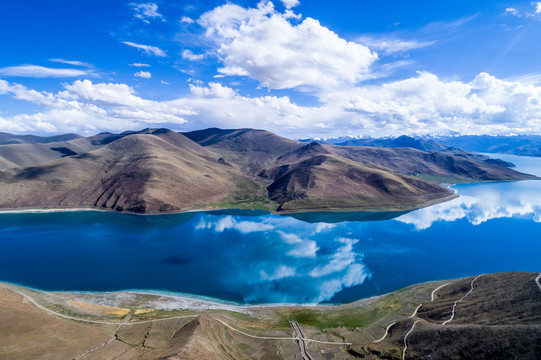 西藏圣湖