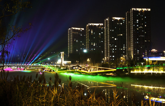 自贡东兴寺夜景