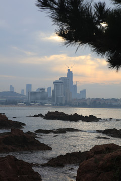 青岛海滨的清晨