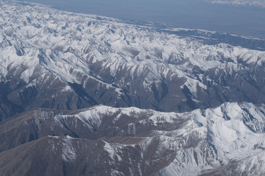 航拍天山