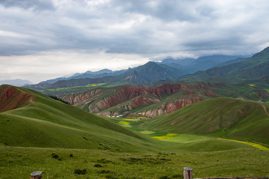 卓尔山风格