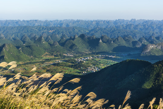 群山峰林