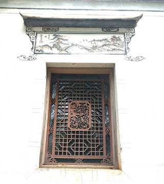 中式雕花木窗
