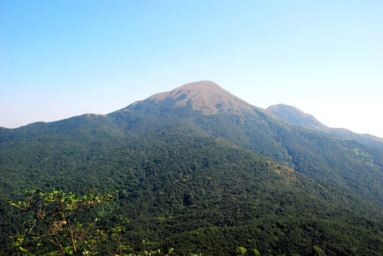 山峰秋色