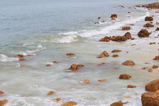 海滩海浪