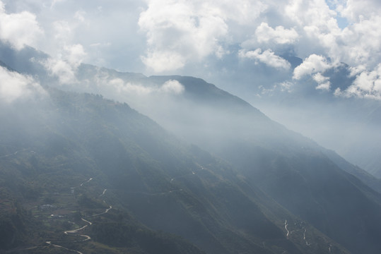 云雾山景