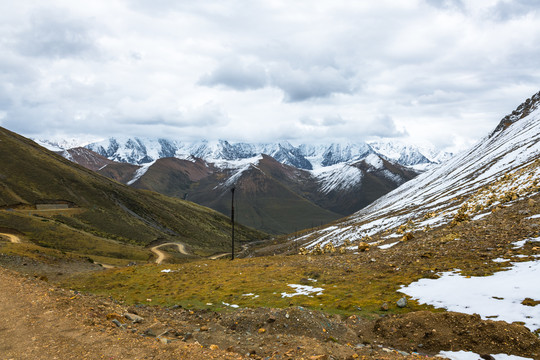 贡嘎雪山