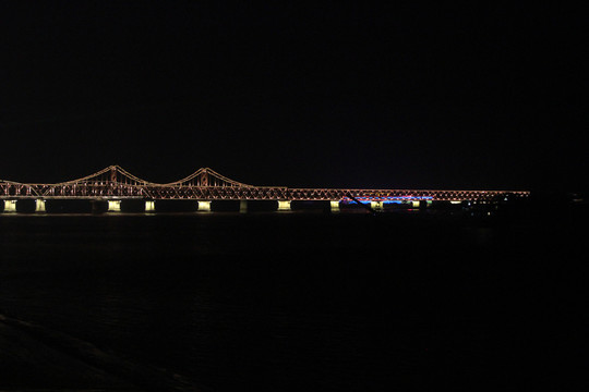 鸭绿江断桥夜景