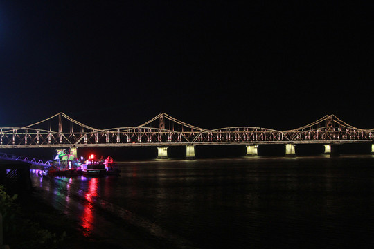 鸭绿江断桥夜景