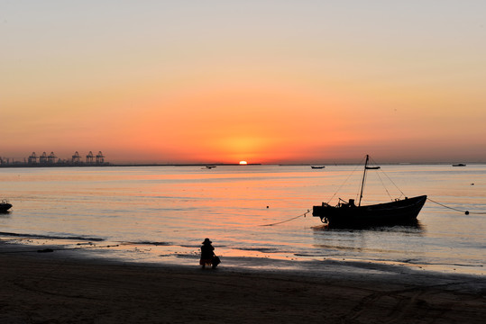 大海日出