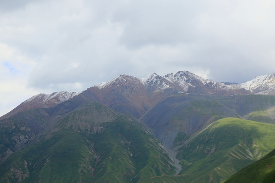 青藏高原雪山