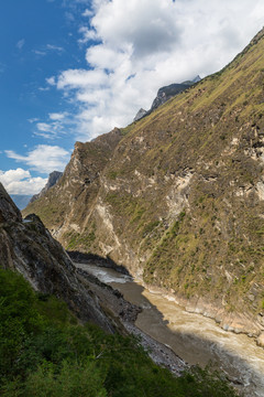 云南香格里拉虎跳峡