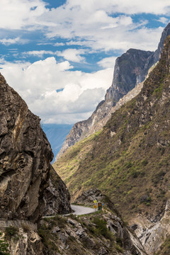 云南香格里拉虎跳峡