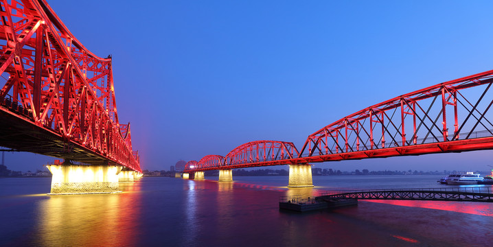 丹东断桥夜景
