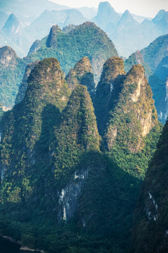 桂林相公山宝莲峰风景画