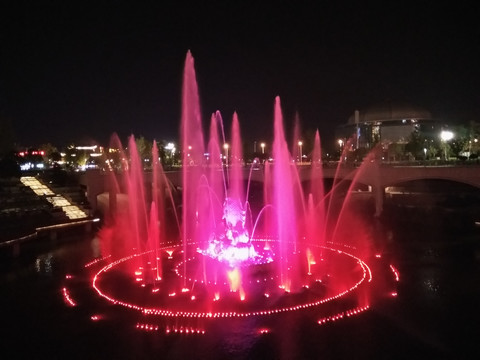 火红的喷泉