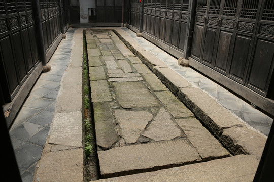 古代民宅排水设施
