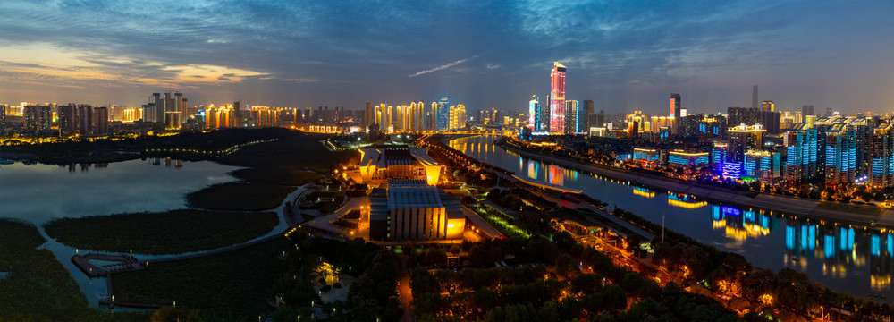 湖北武汉两江四岸灯光秀夜景风光