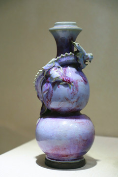 河南钧瓷葫芦形盘龙花瓶