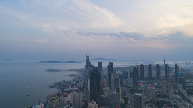 航拍夕阳晚霞映照下的城市