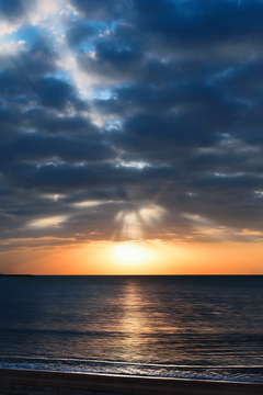 海上日出