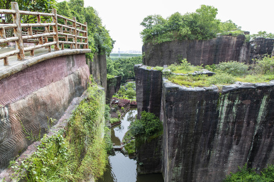 古采石场