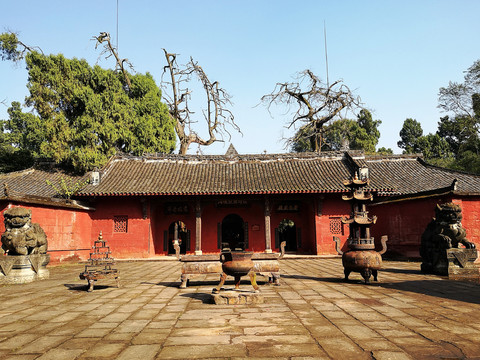 白马关庞统祠