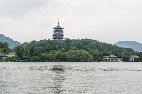 杭州西湖雷峰塔