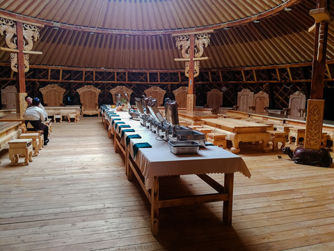 蒙古包餐厅内部结构