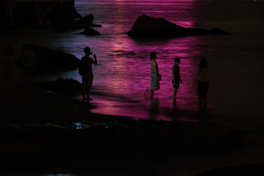 夏日傍晚的海滩