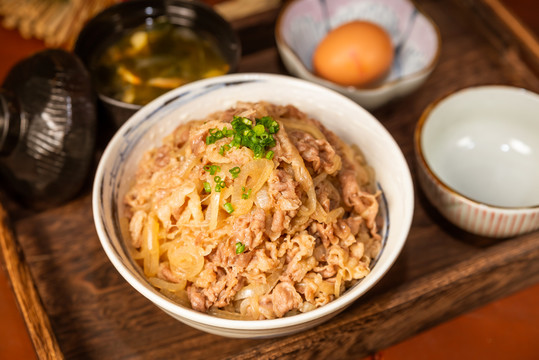 日式牛丼饭