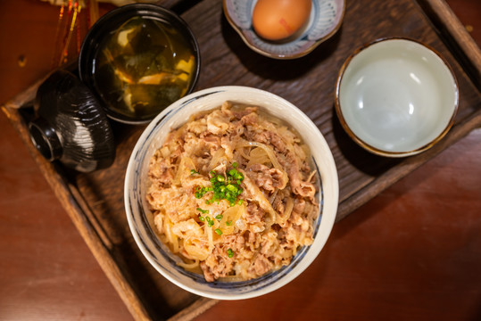 日式牛丼饭