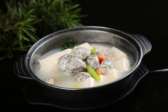 豆腐发菜鲮鱼球煲