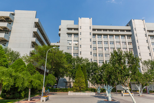 南开大学